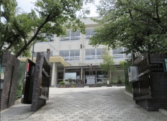 柏原市立国分中学校